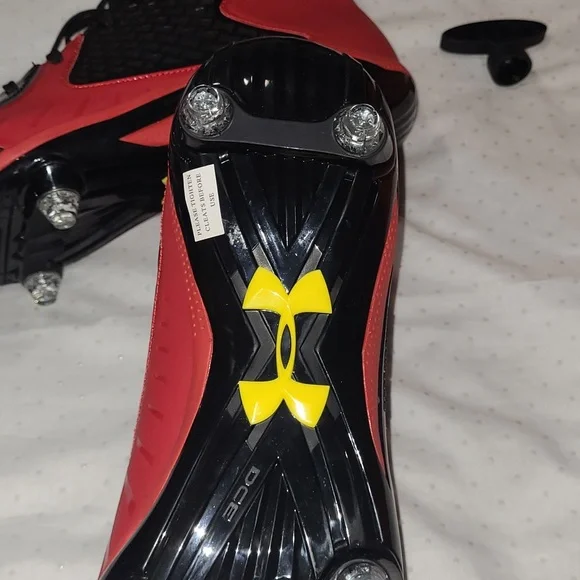 Under Armour Men's Football Cleats- Size 13.5 (color- Black/Red/Yellow) - Picture 6 of 9